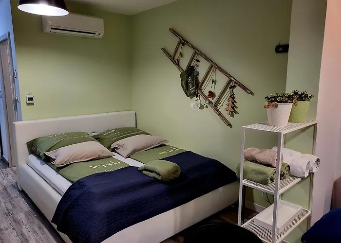 Courtyard Under The Castle 公寓 *