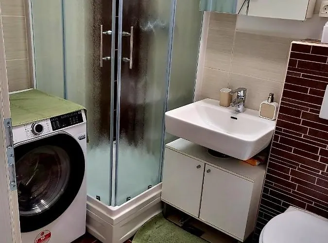 Courtyard Under The Castle Apartman Ljubljana