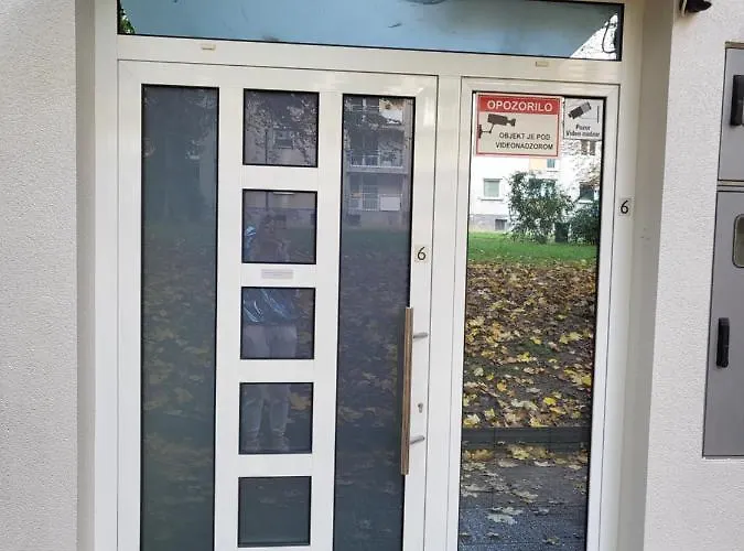Courtyard Under The Castle Apartma Ljubljana
