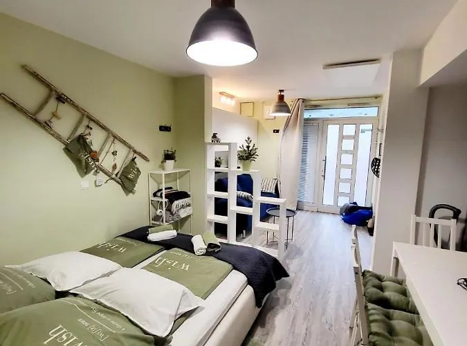 Apartman Courtyard Under The Castle *